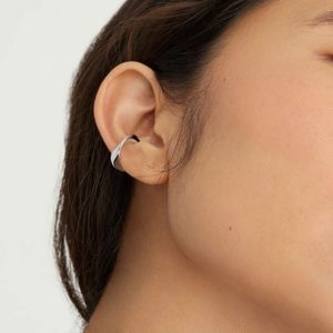 Mejuri Wave Ear Cuff